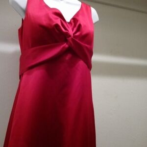 Elegant Red Sleeveless Dress